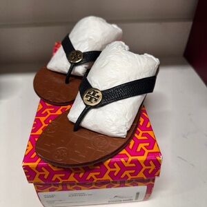Tory Burch Black Leather Thora Thong Sandals with Brown Footbed, size 8